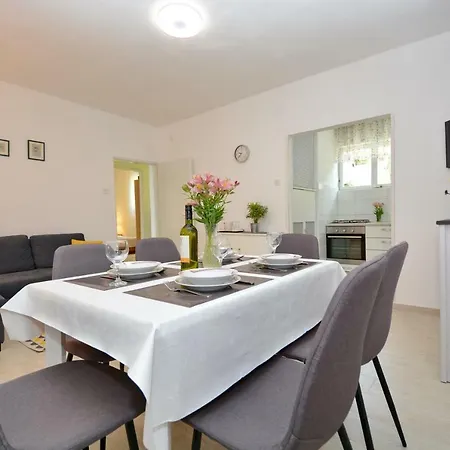 Holiday Marin Vakantiehuis Posedarje